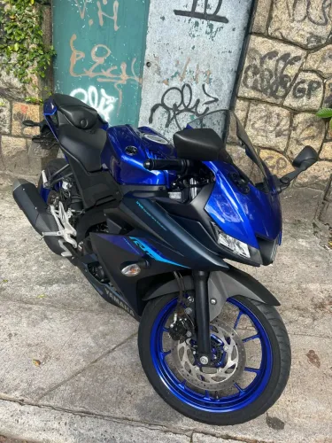 Yamaha YZF R-15 155 ABS 2025
