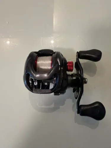 Carretilha Daiwa Tatula CT100 manivela esquerda