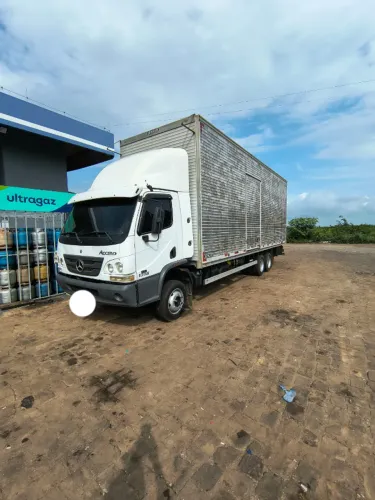 Accelo 1316 Trucado Baú