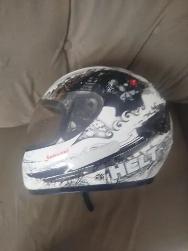 Capacete