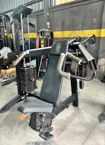 Desenvolvimento de Ombros Movement Edge Robusto com Estrutura em Aço