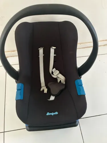 Bebê conforto com suporte