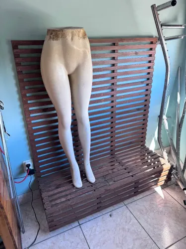 Perna boneca usada