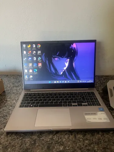 Para vender hoje notebook Samsung book e20 2x8 gb ram 240nvme 500gb hd