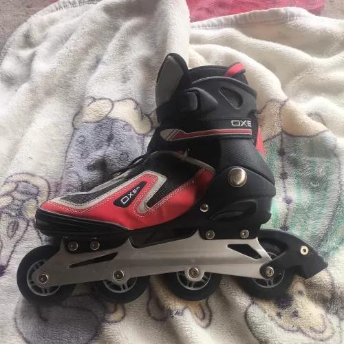 Vende-se patins pouco usado