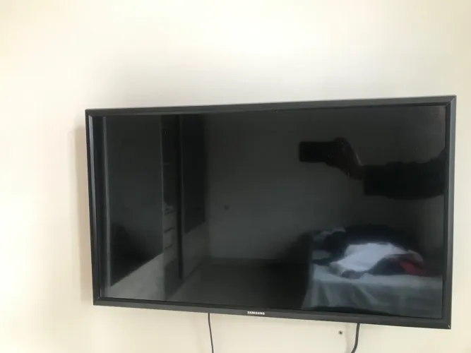 ***Tv Samsung de 28 polegadas ***