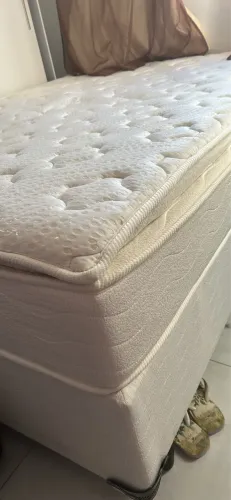 Vendo cama box casal!