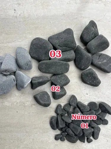 Pedras para jardim seixo tamanhos 01,02 e 03 cores preta e cinza 