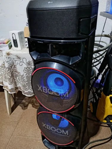 Torre de som LG xboom muito forte a mais tóp