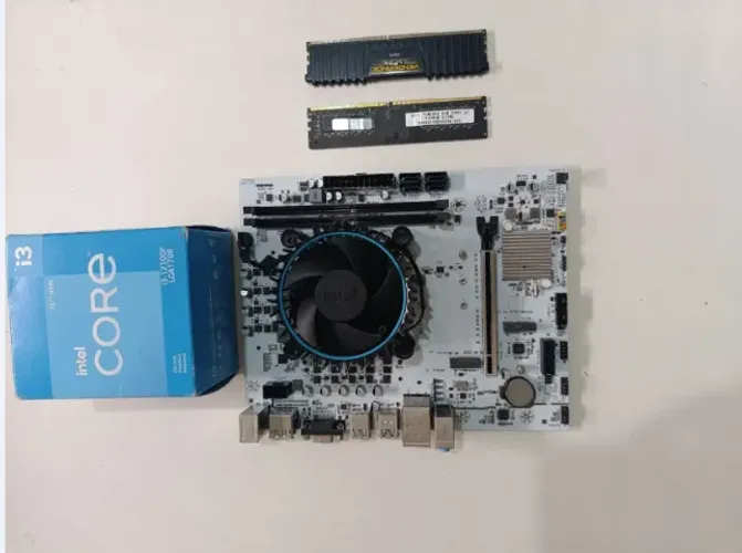 Kit upgrade Intel socket 1700 Core i3 12100f + Placa + 12GB