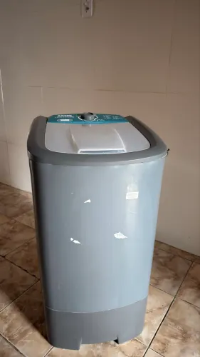Vende-se tanquinho semi-novo