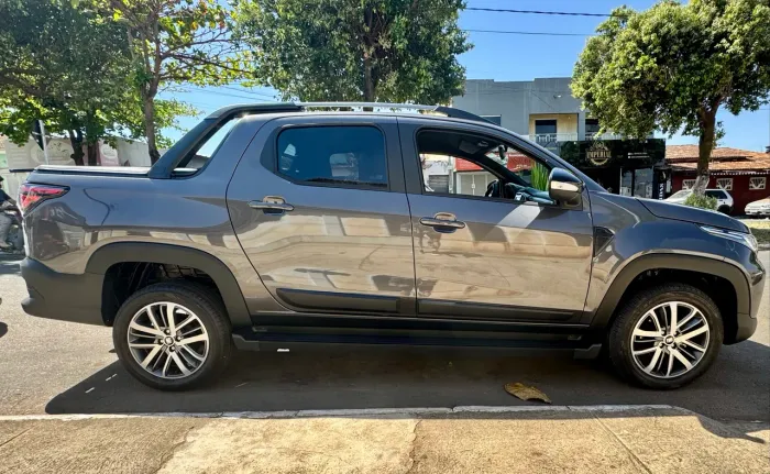 Fiat Strada Volcano 1.3 Flex 8V CD 2026