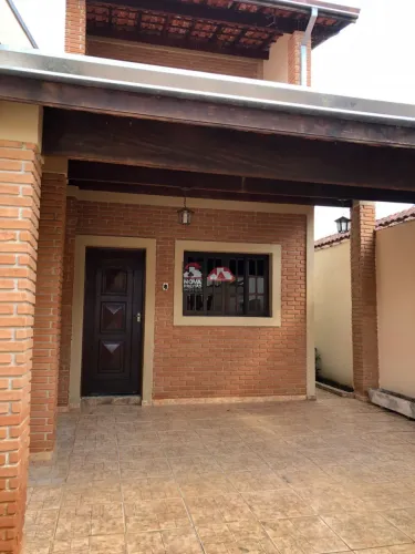 Sobrado à Venda no Residencial Morumbi - Pindamonhangaba