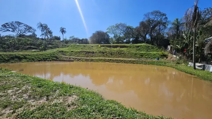 TERRENO DE 2.500 M² EM CONDOMÍNIO DE CHÁCARAS HORTOLÂNDIA/SP