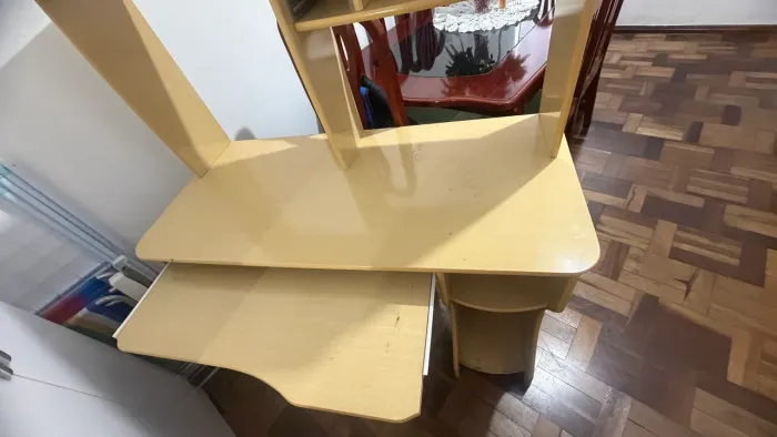 Vendo escrivaninha
