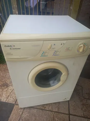 Maquina abertura frontal 7 kg. Água quente