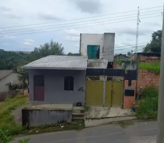 Alugo excelente kitnet de 28 m²