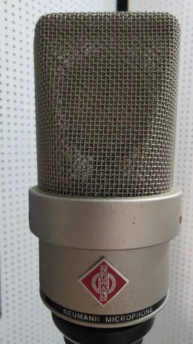 Microfone condensador Neumann TLM 103 Mono set diafragma grande com shockmount