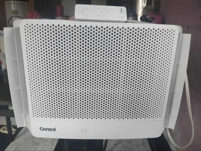 Ar condicionado Consul 10mil btus digital com controle em ótimo estado de funcionamento