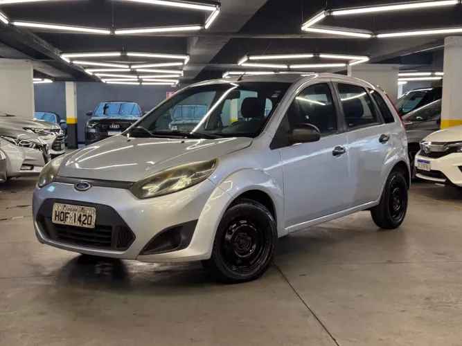 Ford Fiesta 1.0 Rocam SE Plus Hatch 8V Flex 4P Manual 2012