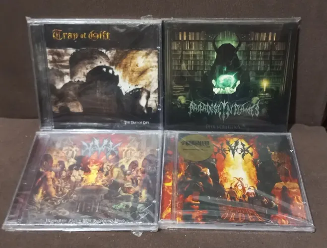 CDs seminovos, zerados. 