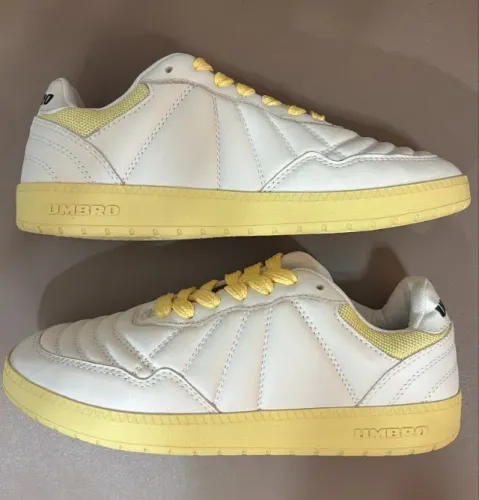 Tenis Umbro SPECIALI S - Tamanho 40
