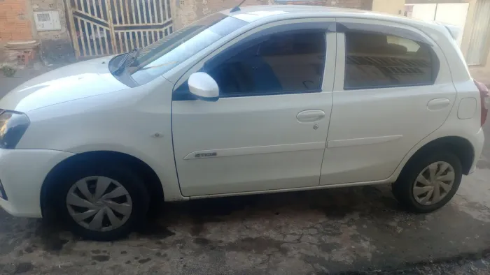 Toyota Etios X 1.3 Flex 16V 5P Aut. 2020