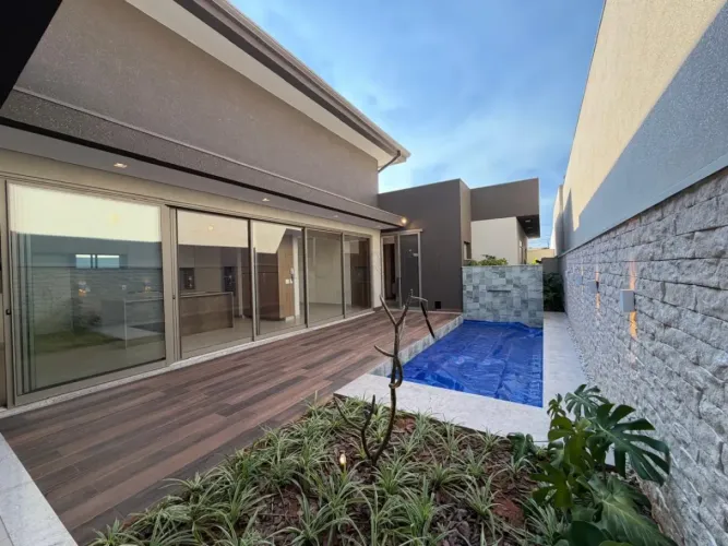 Casa Térrea à Venda no Condomínio Villaggio III | Bauru/SP