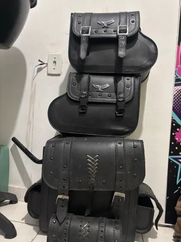 Imperdível Alforje com 6 Bolsas em couro e bagageiro Custom