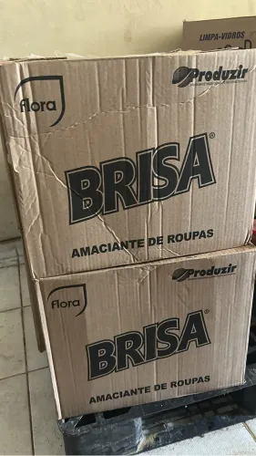 Amaciante de roupas Brisa