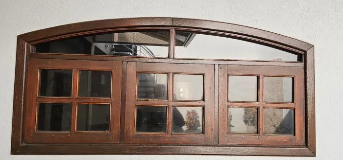 Janela de madeira maciça 1,80m x 0,90cm