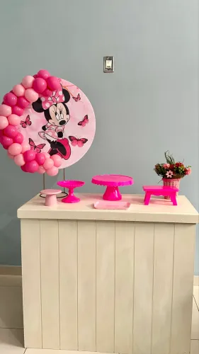 Kit Decoração Completo Minnie Rosa e Borboletas + Mesa e Suportes