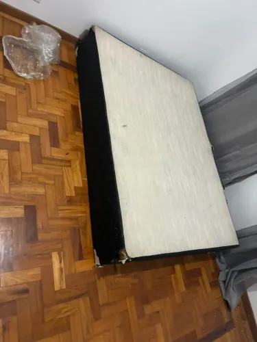 [DOAÇÃO] Cama Box Casal (Com marcas de uso, mas firme)