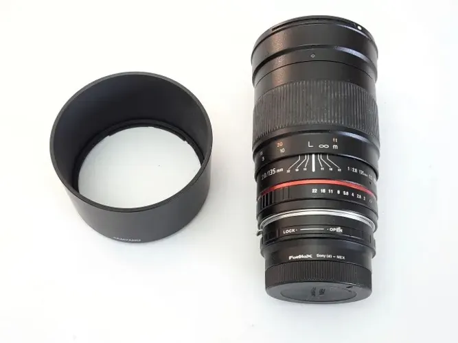 Lente Samyang 135mm F2.0 ED UMC Sony