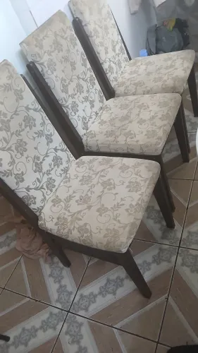 Cadeiras com estofados