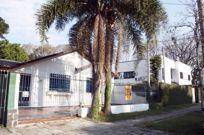 IMOBILIARIA JUVEVÊ VENDE TERRENO ZR3 HUGO LANGE CABRAL RUA JAIME BALÃO, 416 UFPR AGRARIAS