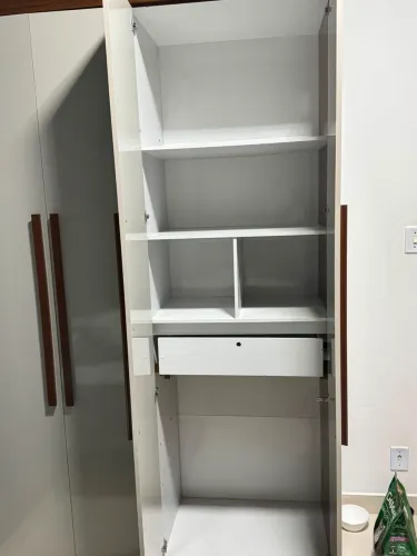 vendo guarda roupa 4 portas 