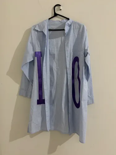 vestido de botões azul