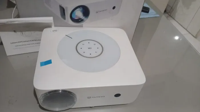 PROJETOR VANKYO LEISURE E30T WI-FI