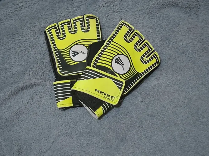 Luva de goleiro infantil/adulto