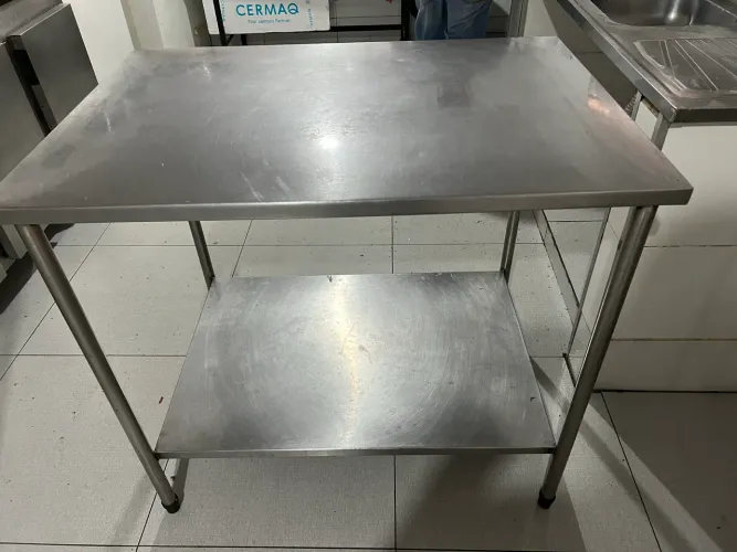 MESA INOX