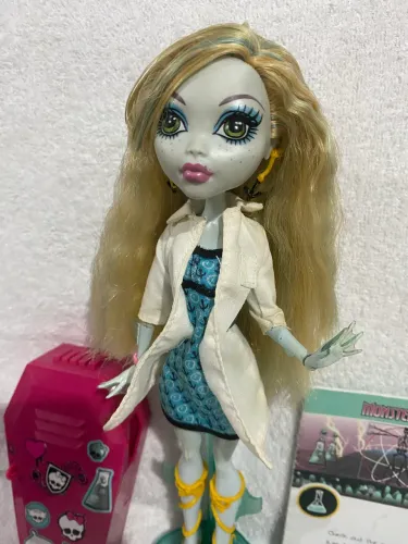 Monster High Lagoona Blue Classroom