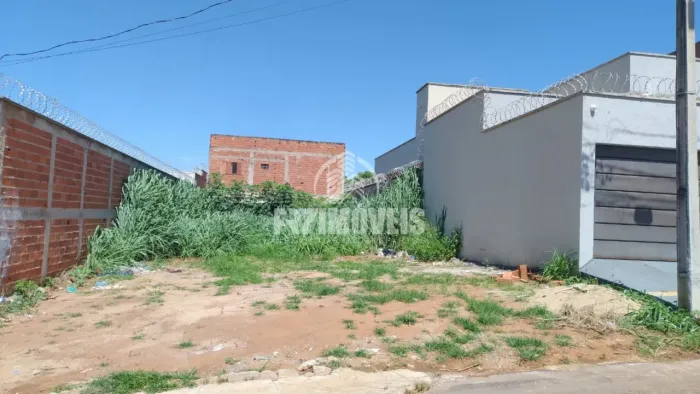 Lote escorrido para a frente no Setor Fonte Nova - Goiânia GO