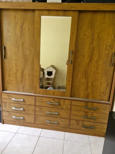 GUARDA ROUPA 9 GAVETAS 3 PORTAS DE CORRER COM ESPELHO