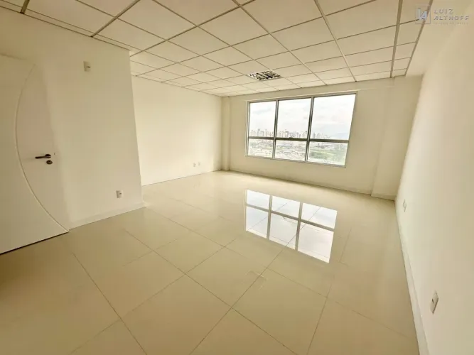 Sala comercial com garagem à venda - Pedra Branca, Palhoça/SC