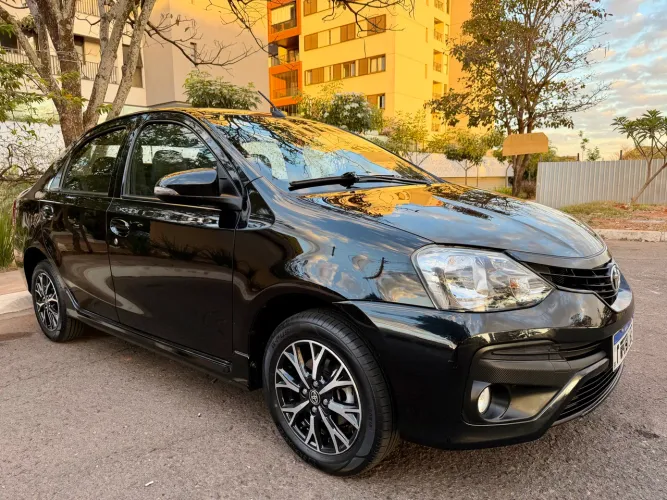 Toyota Etios Platinum Sed. 1.5 Flex 16V 4P Aut. 2017
