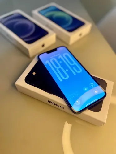 iPhone 13