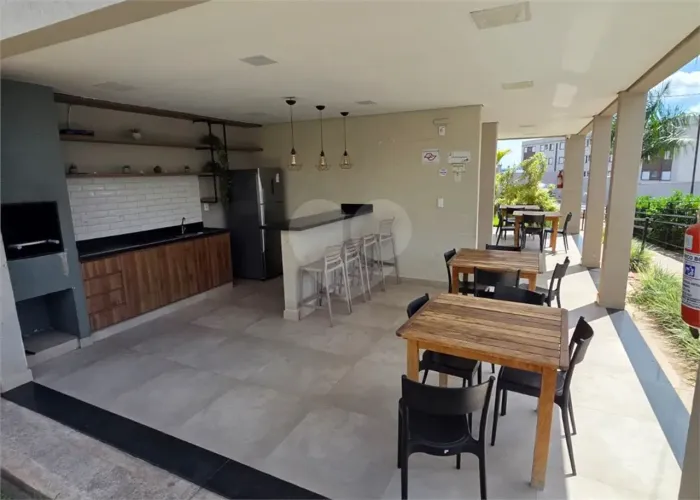 Apartamento à venda com 2 quartos no Residencial Lar Toronto em Sorocaba, SP.