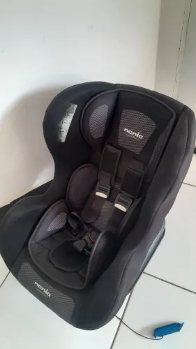 Cadeirinha infantil veicular