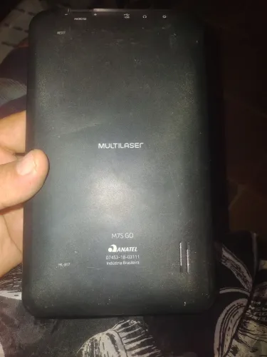 Tablet Multilaser m7s Go defeito trocar a bateria tela está boa